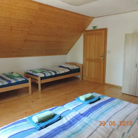 Hébergement de vacances Nanos